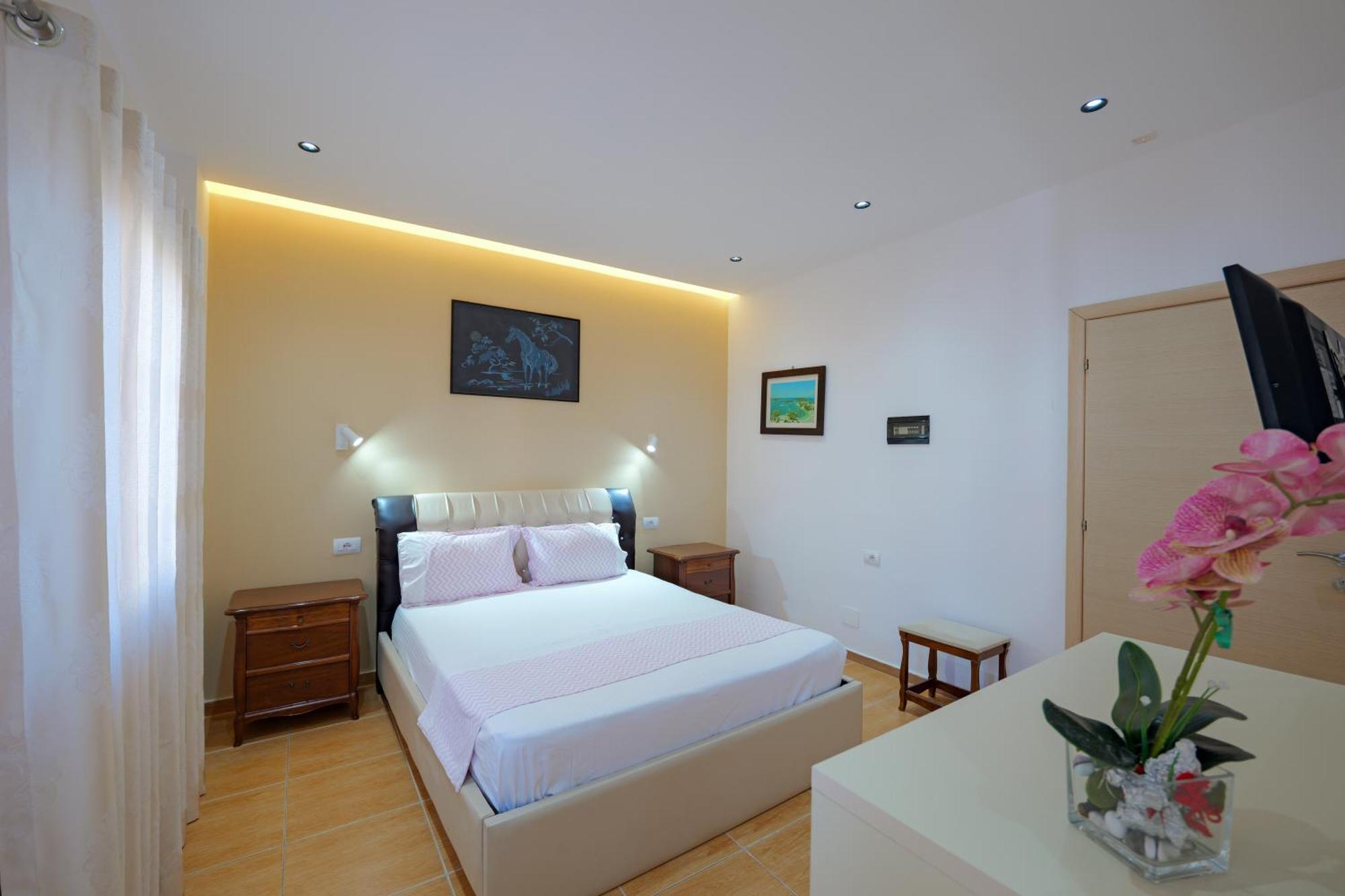 Hotel Chris Ксаміл Екстер'єр фото
